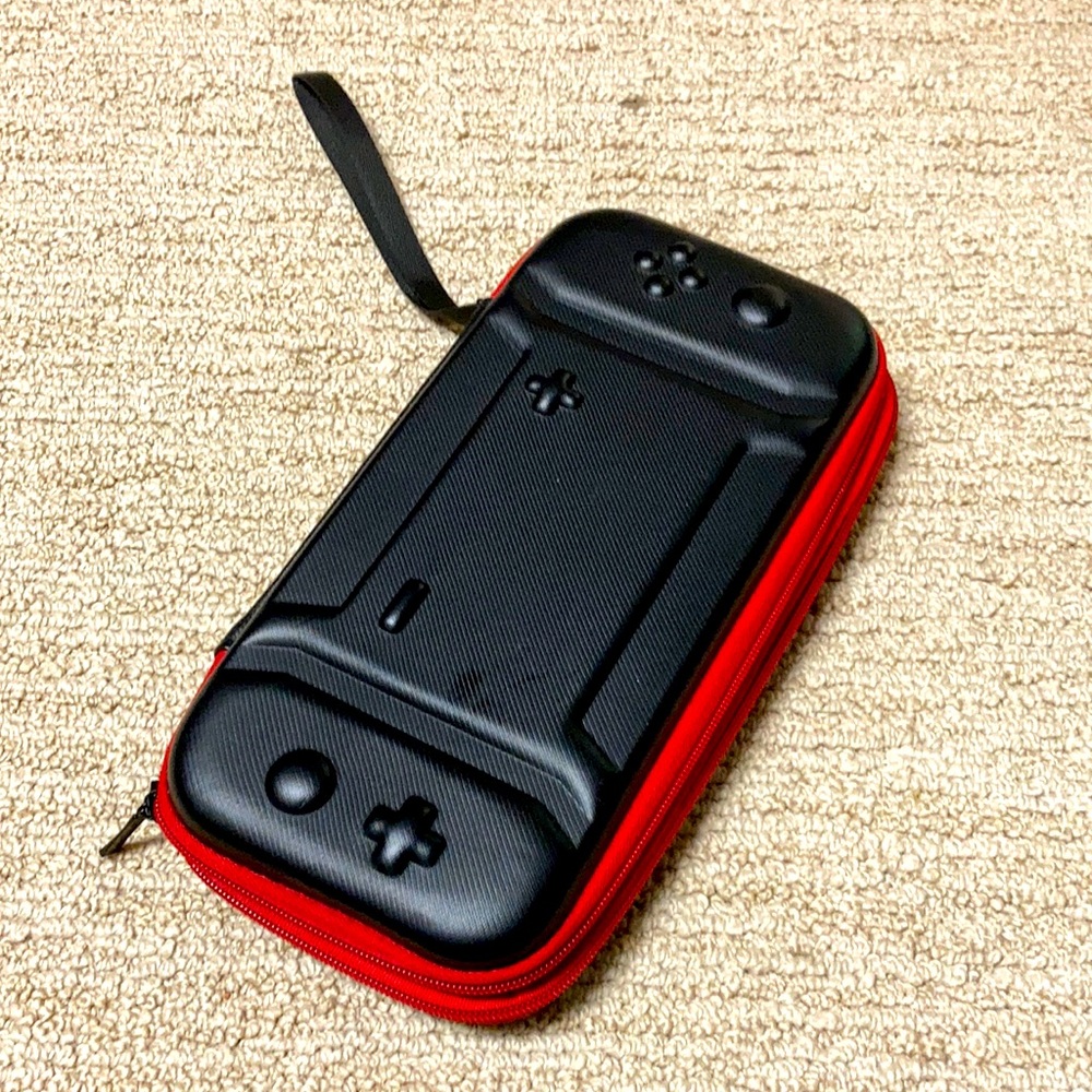 5/$25 Switch ( or any other game ) case. Red and black.